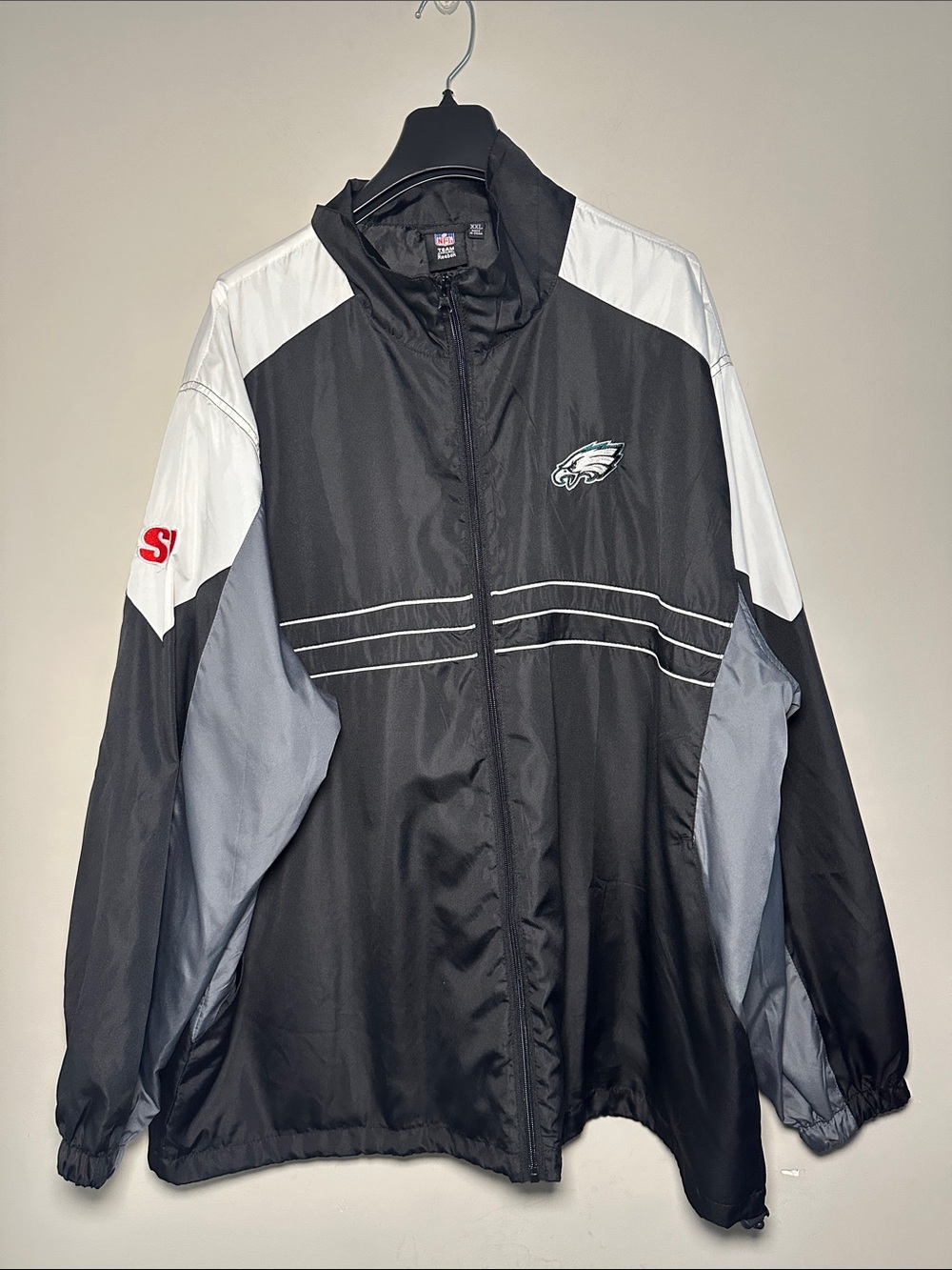 Reebok NFL SI Philadelphia Eagles Black White and gray Windbreaker Jacket
